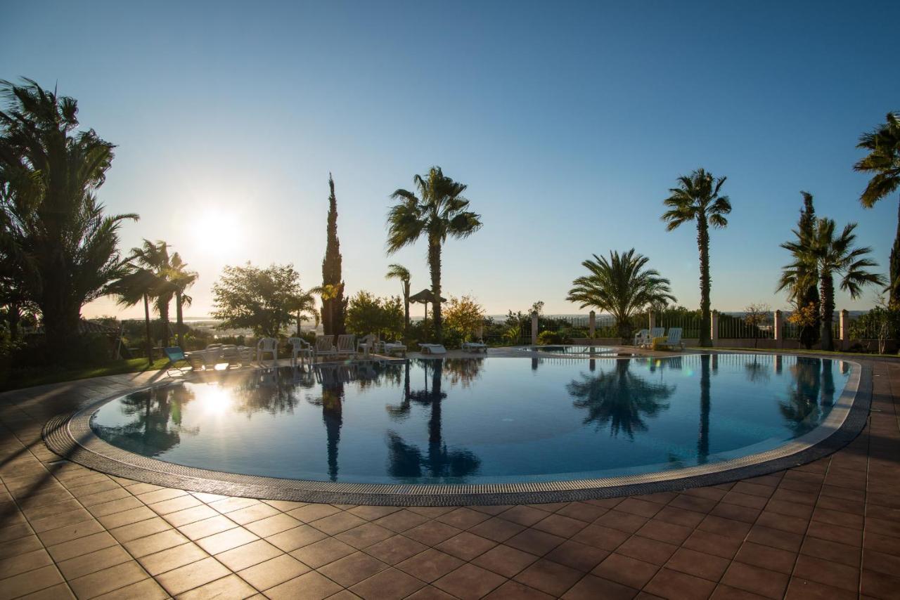 Portimao Elegant House With Pool By Homing Villa ภายนอก รูปภาพ